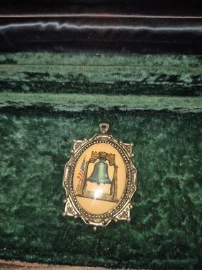Vintage Liberty Bell Oval Pendant Necklace - Antique Gold Tone